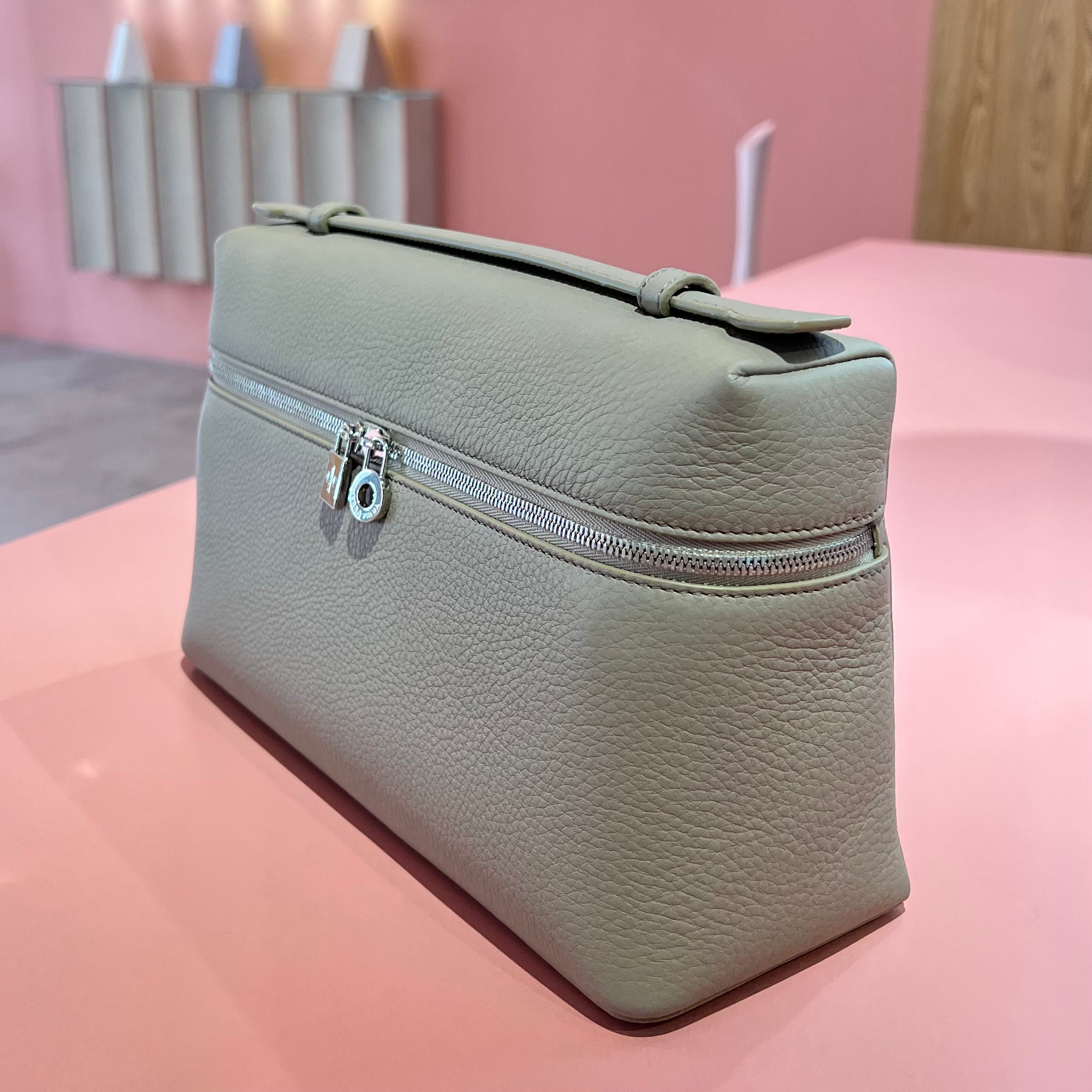 ibao バッグピロー｜ロロピアーナ エクストラ ポケット L27 専用