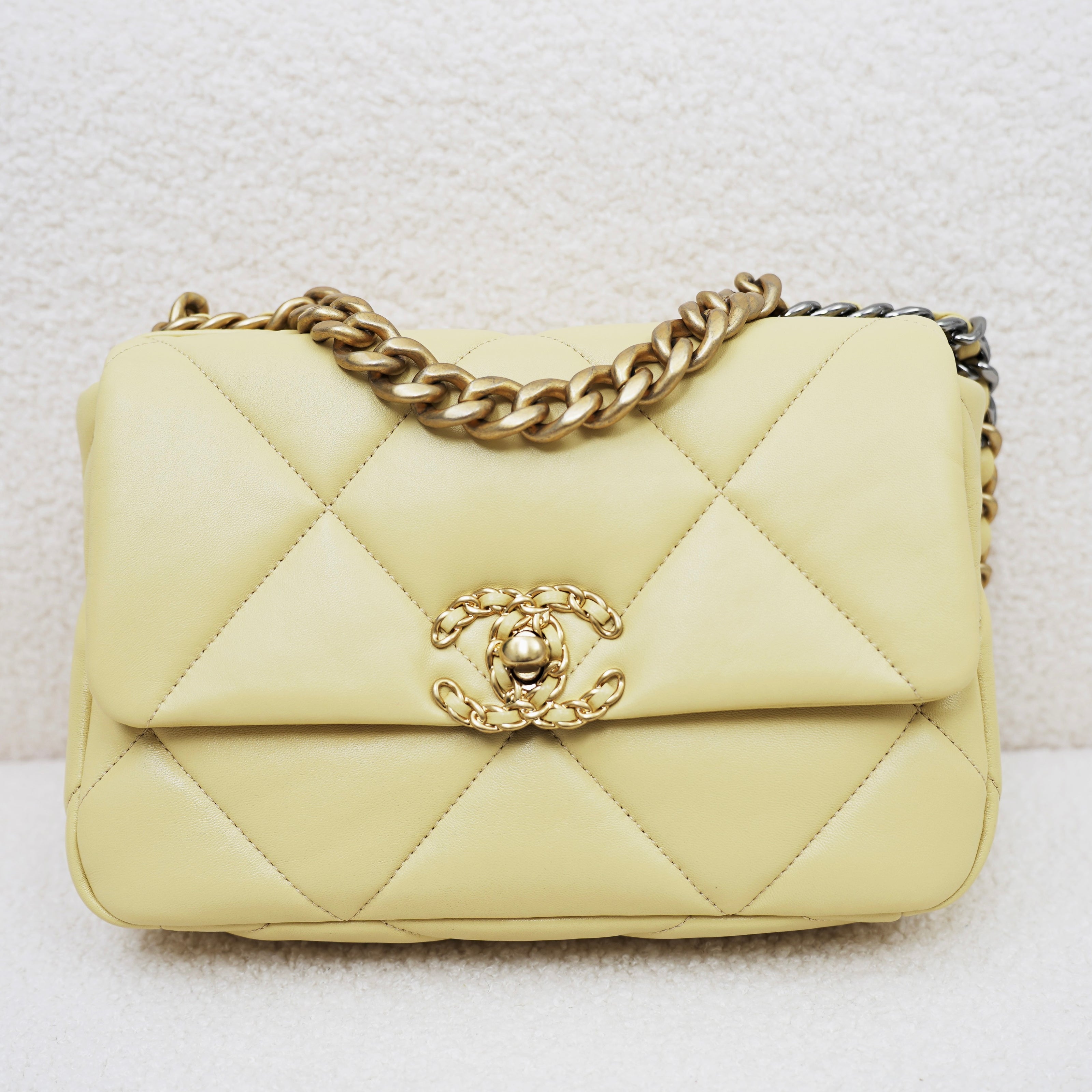 ibao バッグピロー｜シャネル CHANEL 19 ラージ 専用