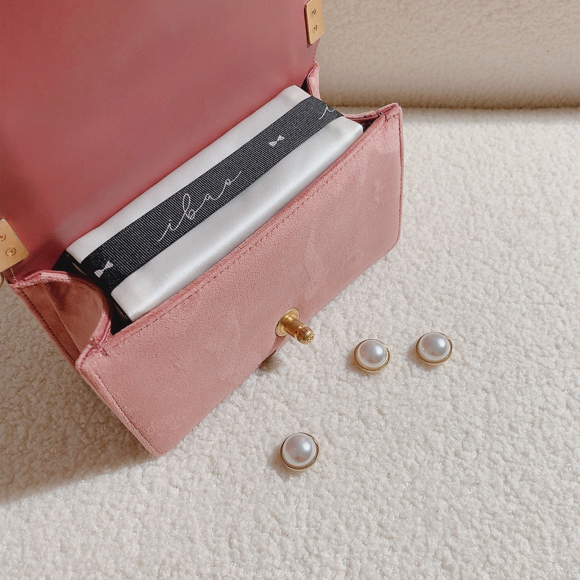 ibao Bag Pillow | Exclusively for Chanel Boy 20